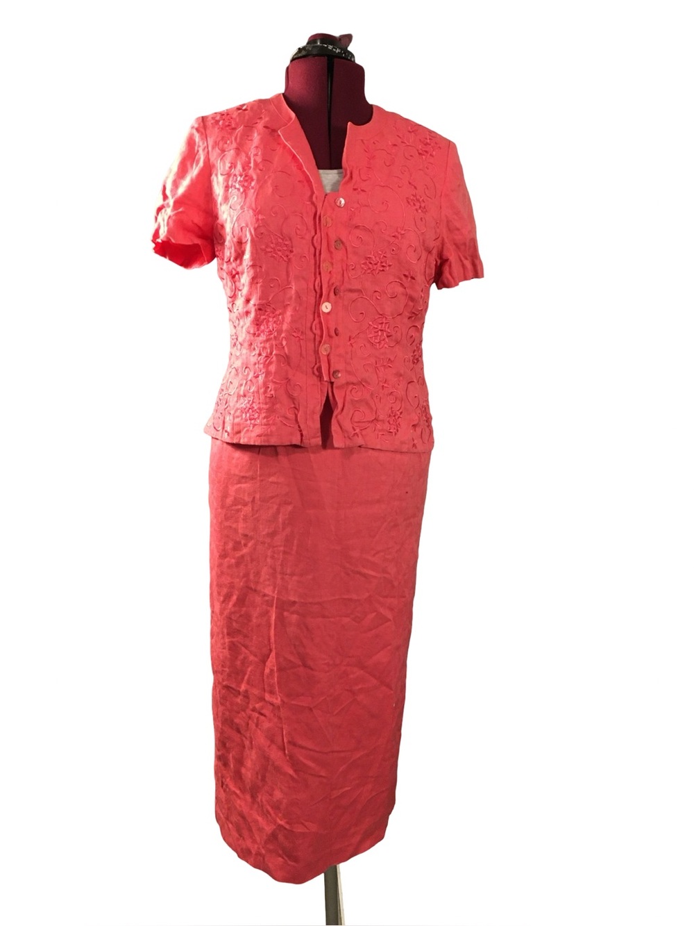 Vintage Women's Pink Embroidered Skirt Suit